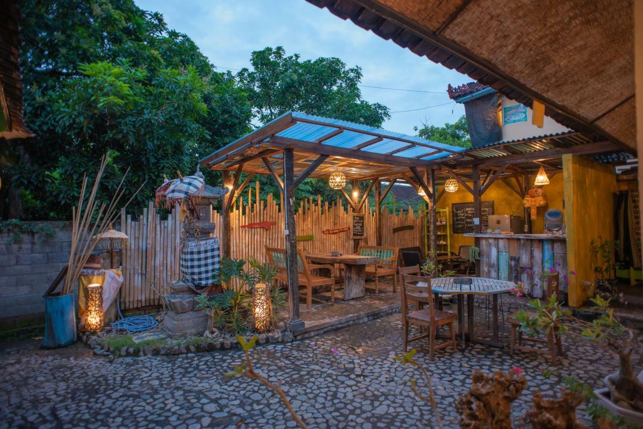 The Village Bed And Breakfast Lovina Dış mekan fotoğraf